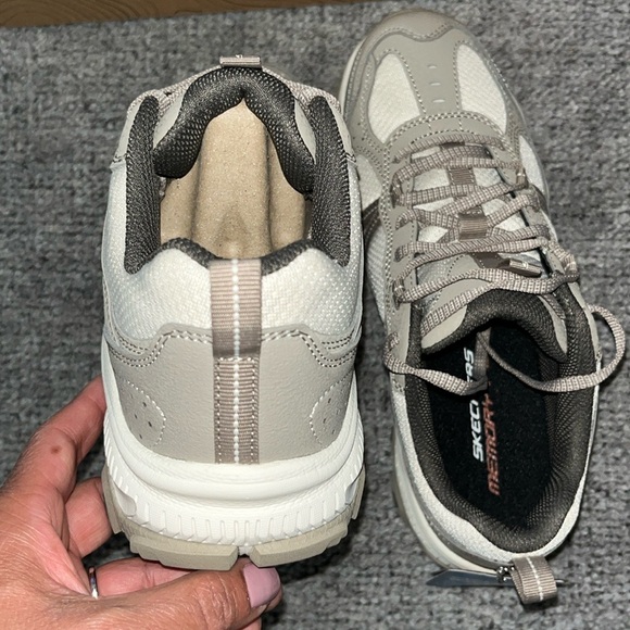 Skechers - Stamina AT - Women’s 7.5 - Picture 4 of 10